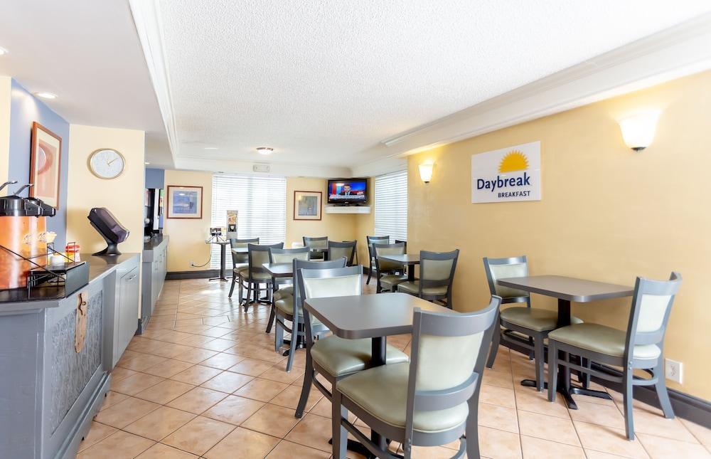 Days Inn By Wyndham Jacksonville Baymeadows Exterior photo